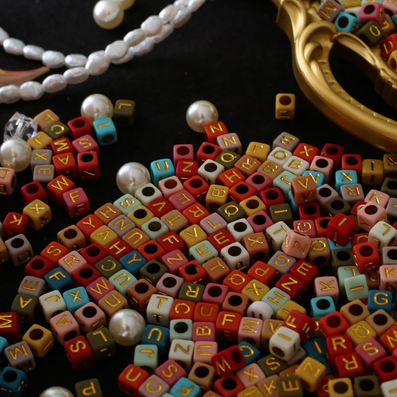 HERZWILD 1000pcs Square Alphabet Beads Acrylic Letters (A-Z) Beads 6 * 6mm Cube Letter Beads Gold Letter Colorful Beads for Jewellery Crafts (6 * 6 Colorful Gold) - Image 3